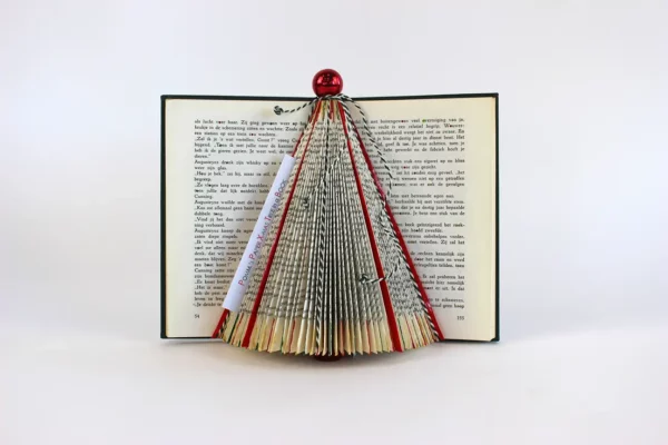 POMM.’s PAPER X-MAS TREE IN A BOOK 4