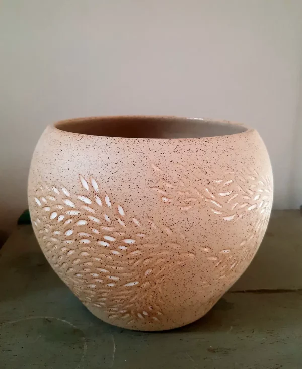 Vase gravé